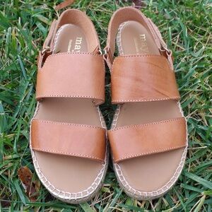 Maypol Women's Brown Leather Flat Sandals Sz 8 (38)